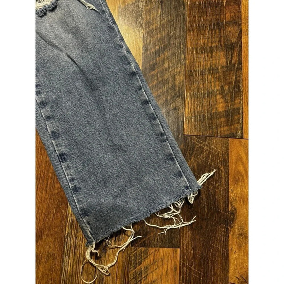 Zara High-Rise Ripped Knee Raw Hem Wide Leg Jean Lt Wash Size 4 - Picture 2 of 9